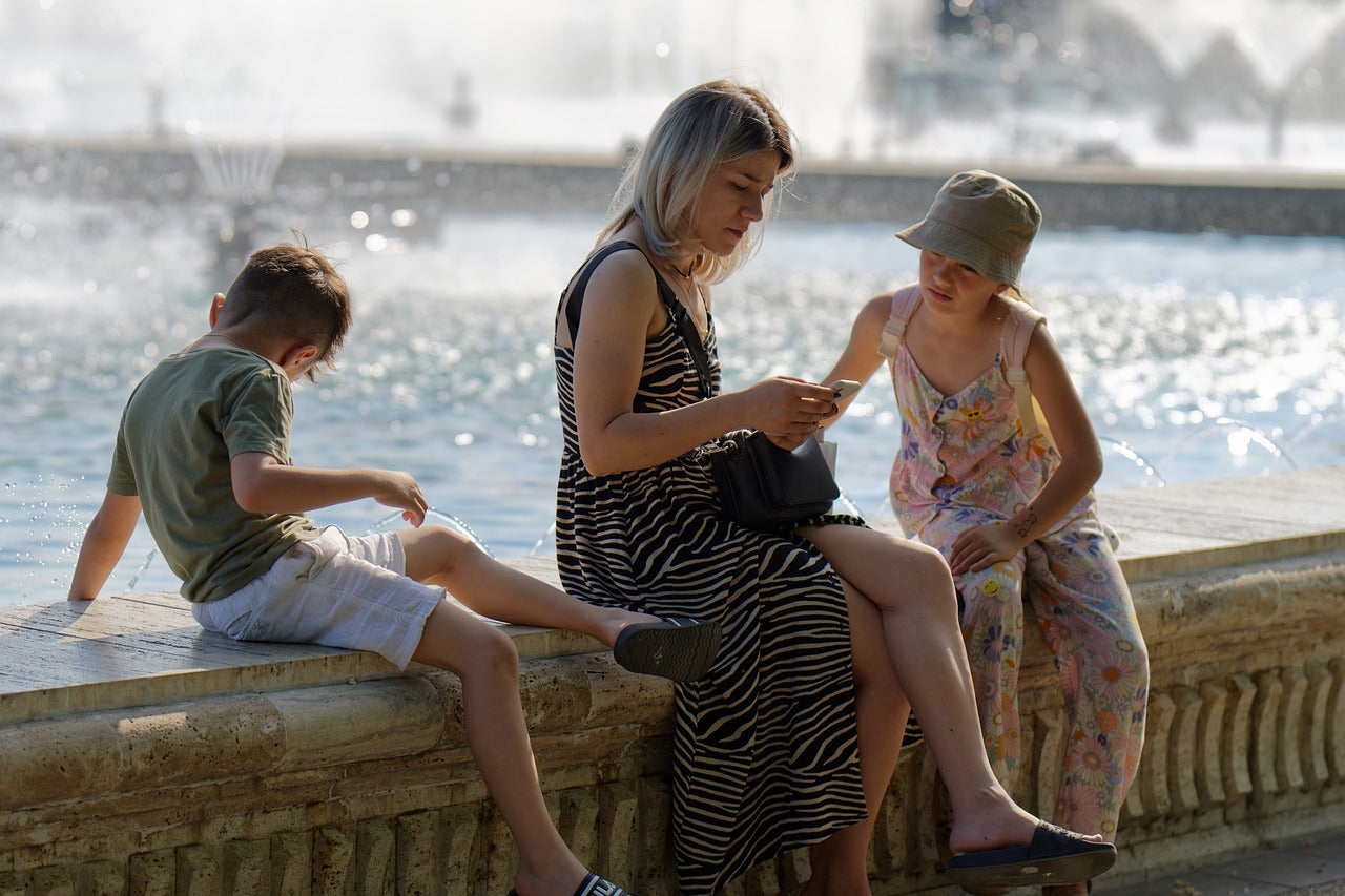 files/family-7244468_1280.jpg